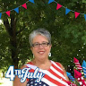 Meet your Posher, Lora